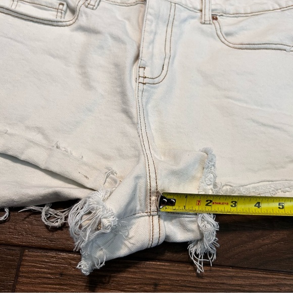 Wild Fable High Rise Rolled Cuff Shorts 12 White Rose Gold Button Frayed - Picture 5 of 8